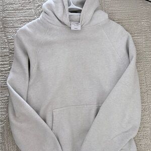 Aritzia Women's Light Gray Hoodie Sweater